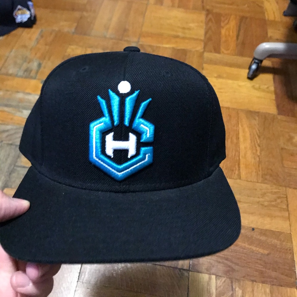 CHARLOTTE HORNETS MITCHELL AND NESS SNAPBACK